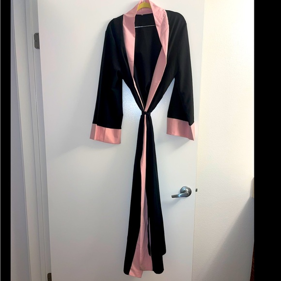 Black and pink Abaya / Robe, Medium size - Picture 5 of 10